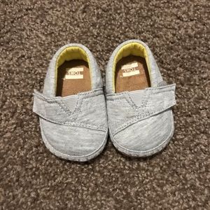 Baby girl toms